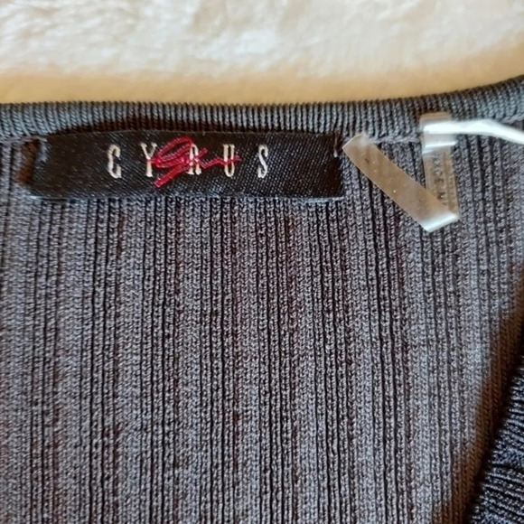 Cyrus Black Gray‎ Color Block Ribbed Knit - Picture 4 of 8